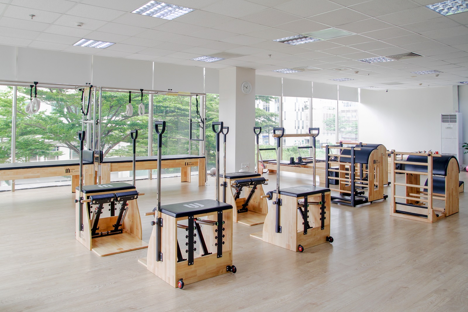 Thiết bị tập luyện chuyên dụng